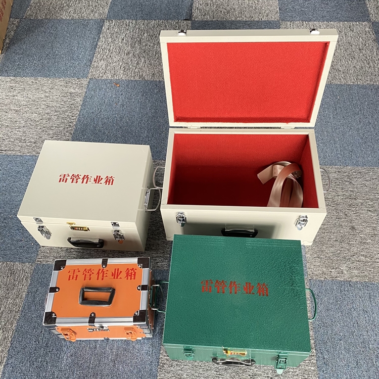 怀仁爆破工程作业箱如何选择？玻璃钢与传统材质的全面对比